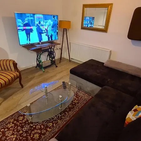 Lavendel, Mit Eigenem Eingang Ein Kleines Haus * باد سالزفلن